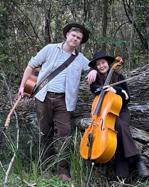 Michaeli & Kyle. Folk Rock Duo in Port Macquarie